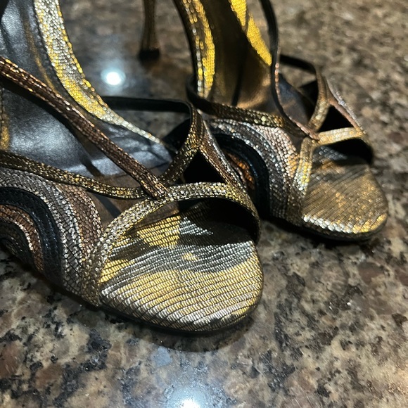 Authentic Fendi T strappy heels - Picture 9 of 12